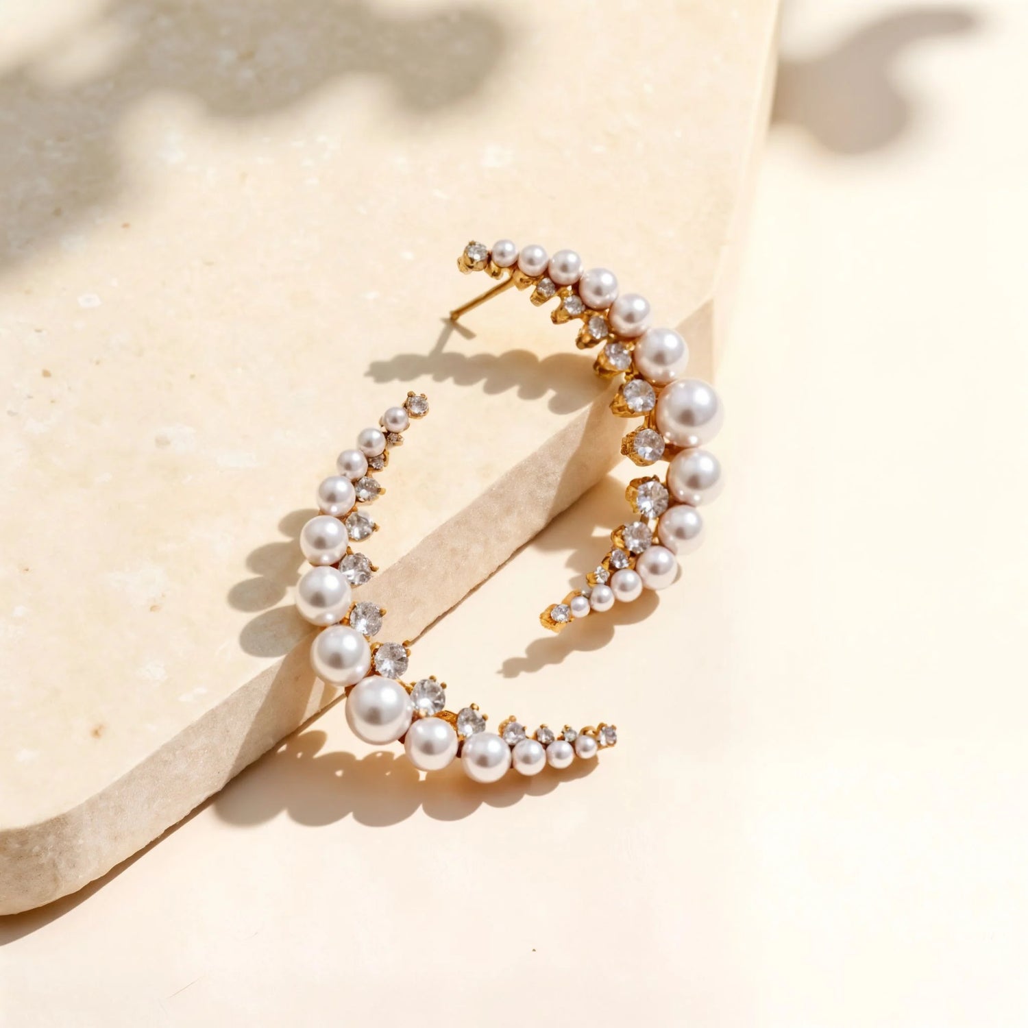 Curve Appeal Pearl Earrings